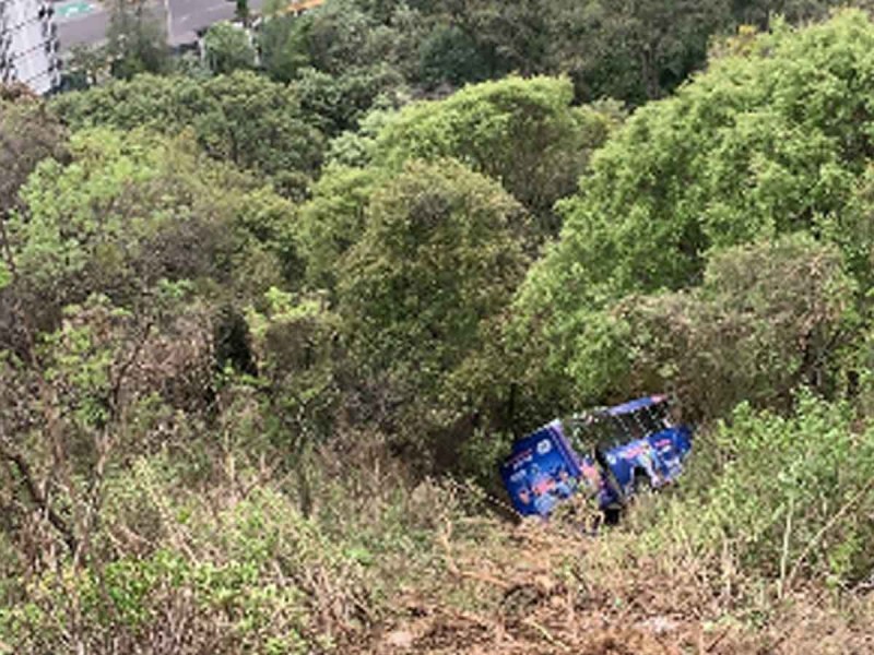 Cae Autob S A Barranca En Cuajimalpa Reportan Lesionados Cr Nica