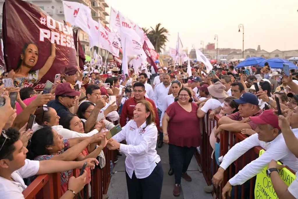 Roc O Nahle Arranca Campa A En La Macroplaza De Veracruz Cr Nica Del