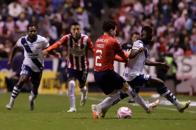 Chivas vuelve a ganar, ahora frente a Puebla Crónica del Poder